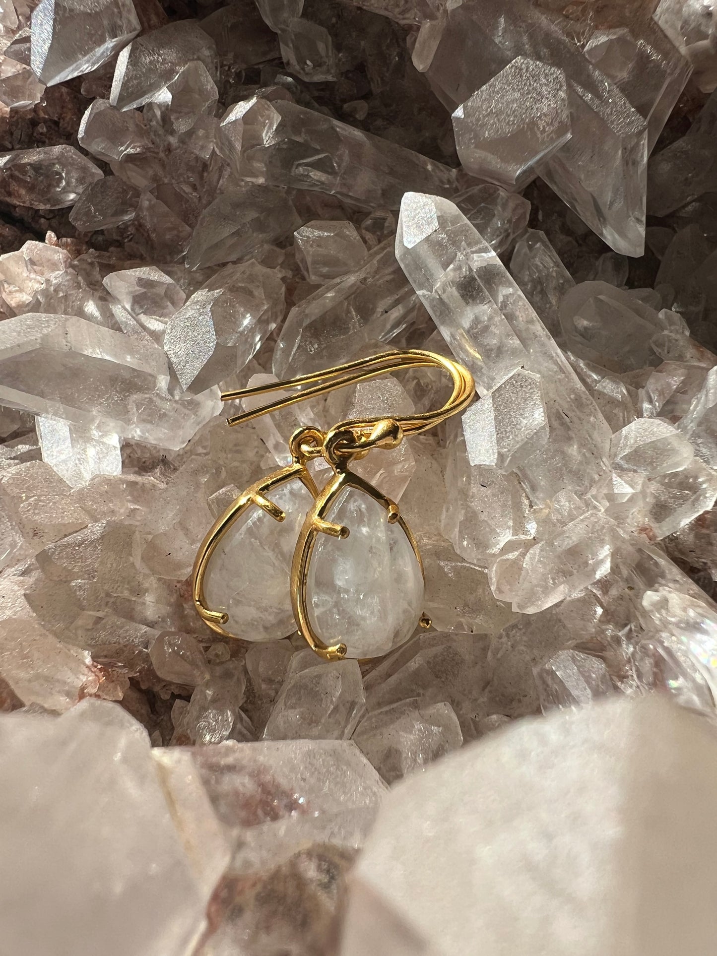 Ethereal Elegance: 18K Gold Teardrop Gemstone Earrings