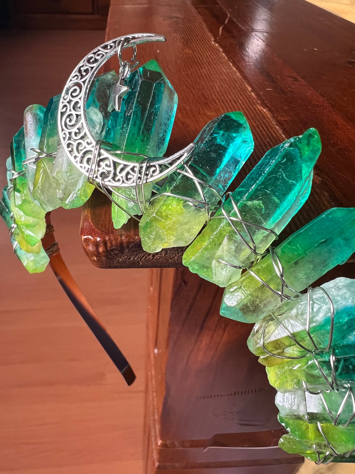 Aura Crystal Crowns