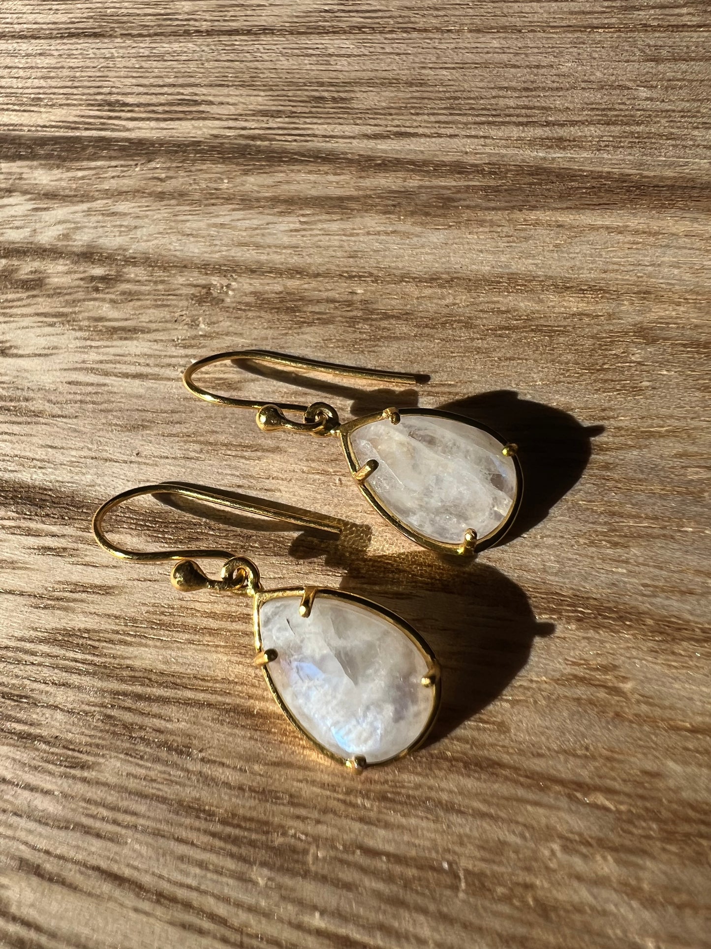 Ethereal Elegance: 18K Gold Teardrop Gemstone Earrings